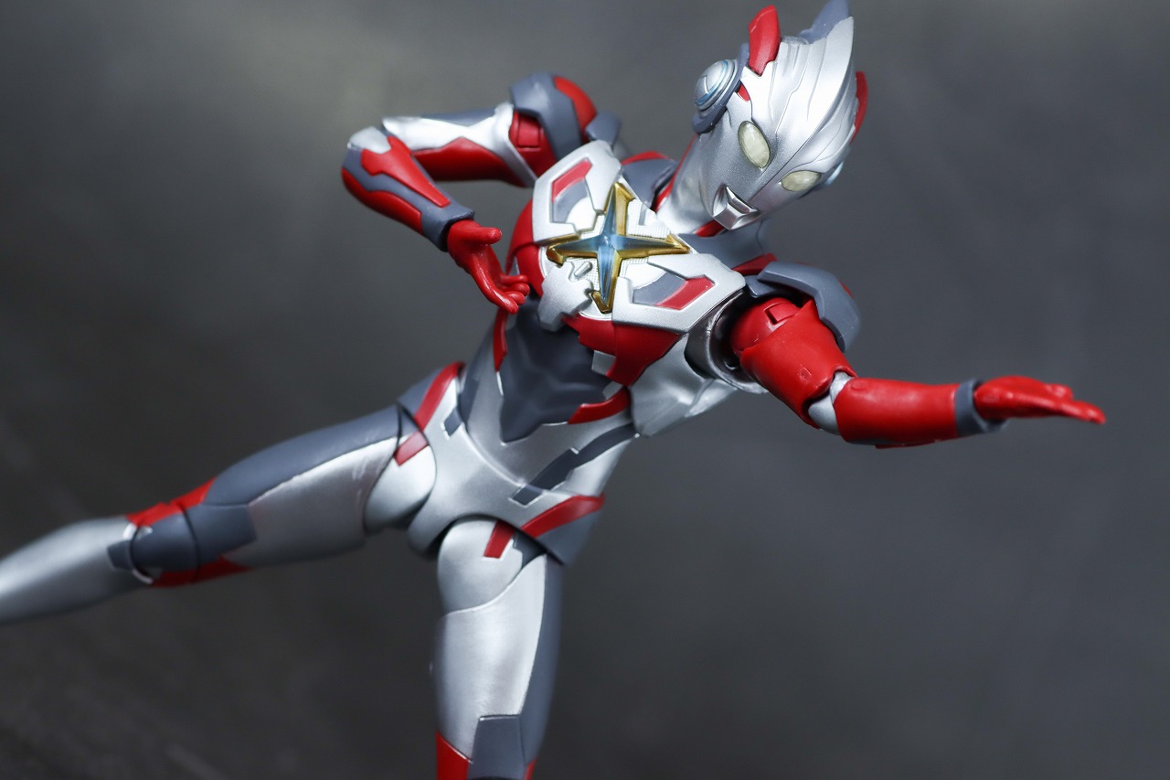 S.H.フィギュアーツ　ウルトラマンエックス（『ニュージェネレーション スターズ』Ver.）　レビュー　アクション