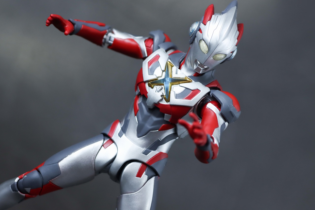 S.H.フィギュアーツ　ウルトラマンエックス（『ニュージェネレーション スターズ』Ver.）　レビュー　アクション