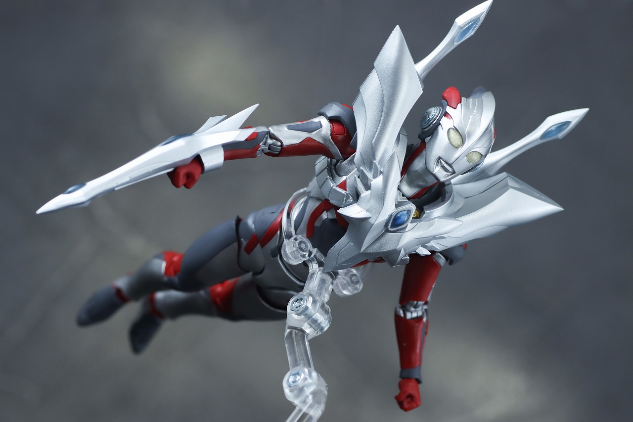 S.H.フィギュアーツ　ウルトラマンエックス（『ニュージェネレーション スターズ』Ver.）　レビュー　アクション　ウルトラマンゼロアーマー