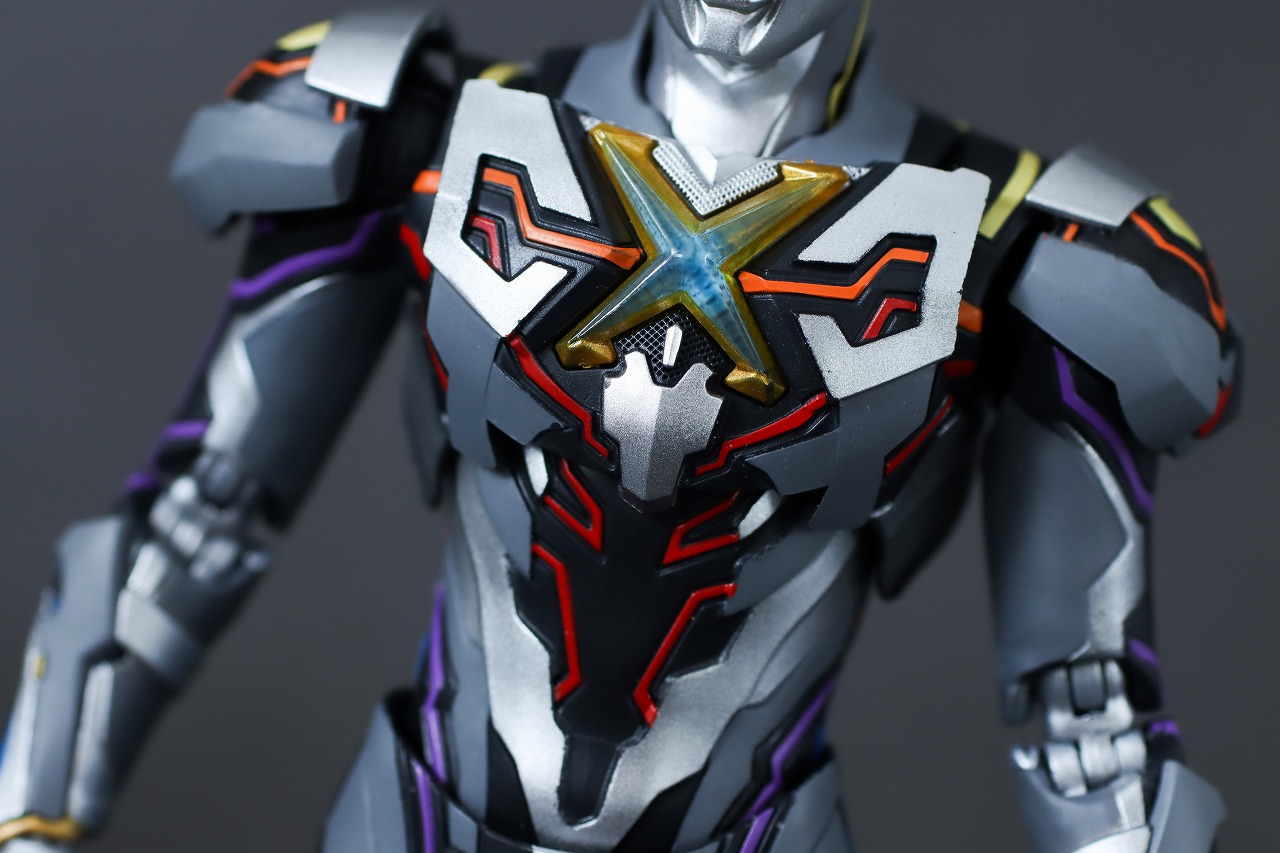 S.H.フィギュアーツ　ウルトラマンエクシードX　レビュー　本体