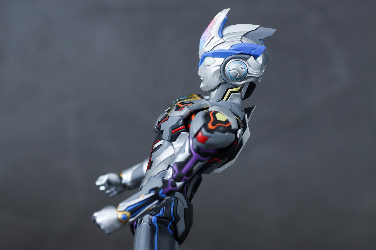 S.H.フィギュアーツ　ウルトラマンエクシードX　レビュー　可動範囲