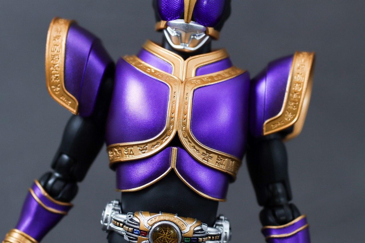 S.H.フィギュアーツ 真骨彫製法　仮面ライダークウガ ライジングタイタンフォーム　レビュー　本体