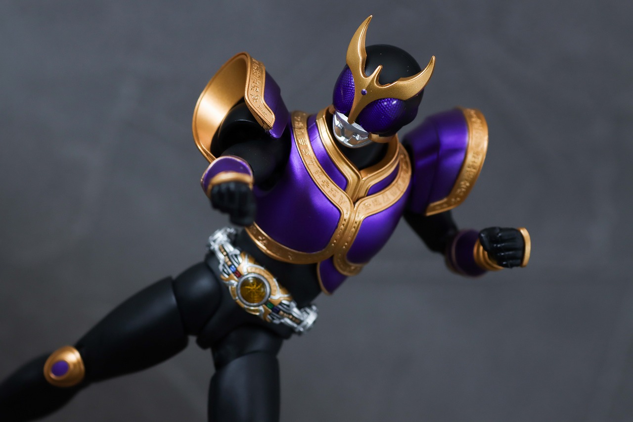 S.H.フィギュアーツ 真骨彫製法　仮面ライダークウガ ライジングタイタンフォーム　レビュー　アクション