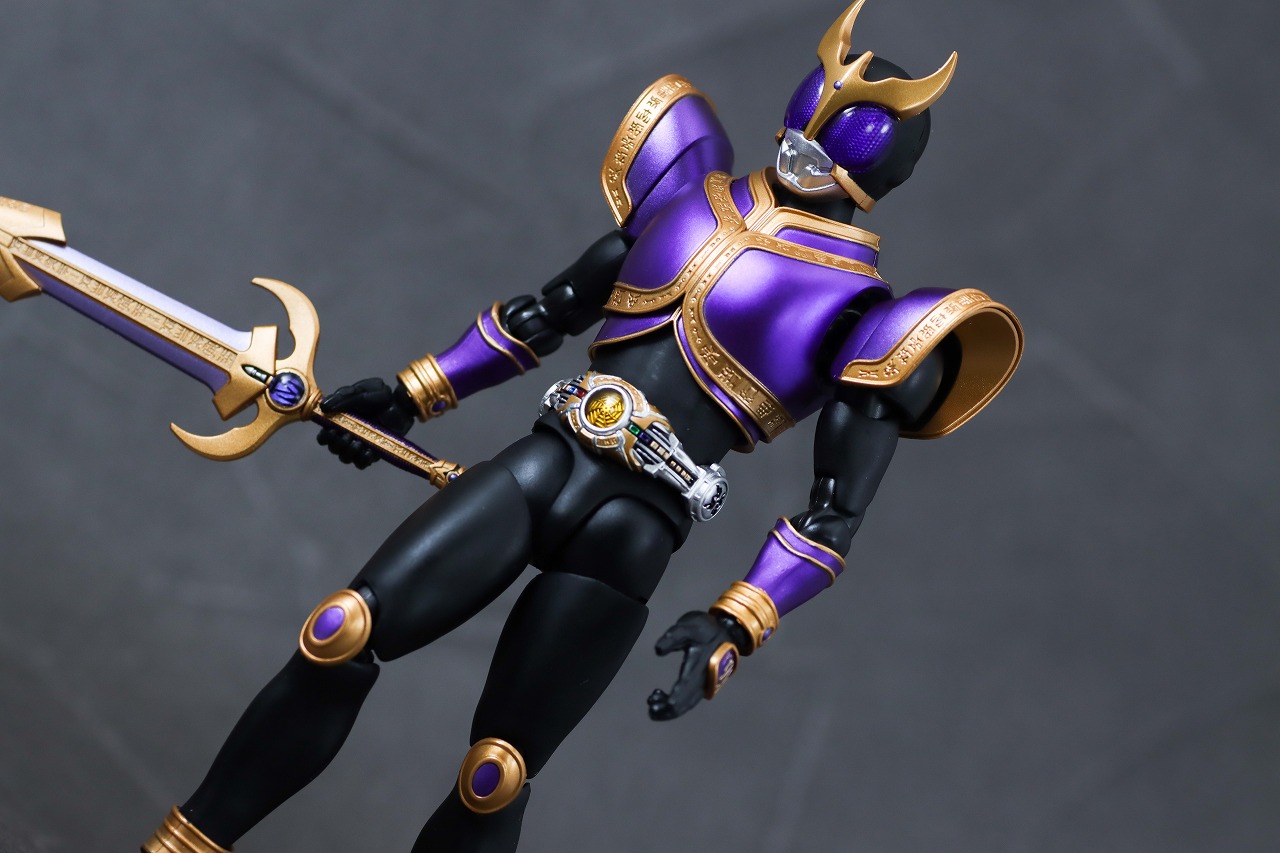 S.H.フィギュアーツ 真骨彫製法　仮面ライダークウガ ライジングタイタンフォーム　レビュー　アクション