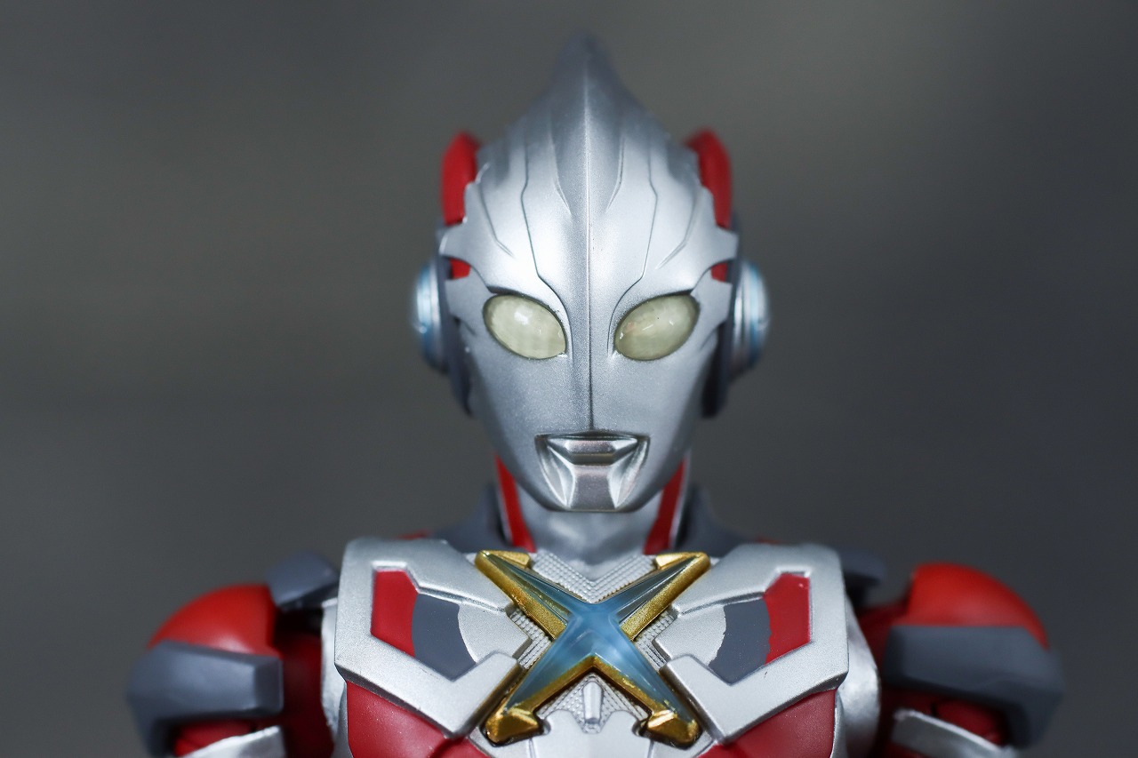 S.H.フィギュアーツ　ウルトラマンエックス（『ニュージェネレーション スターズ』Ver.）　レビュー　本体