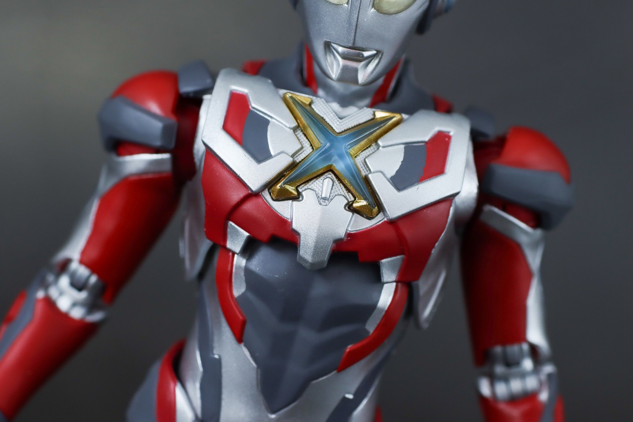 S.H.フィギュアーツ　ウルトラマンエックス（『ニュージェネレーション スターズ』Ver.）　レビュー　本体