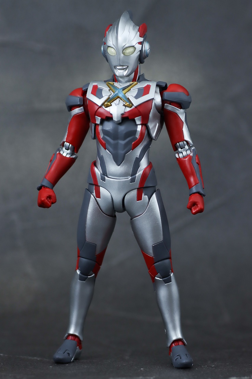 S.H.フィギュアーツ　ウルトラマンエックス（『ニュージェネレーション スターズ』Ver.）　レビュー　本体