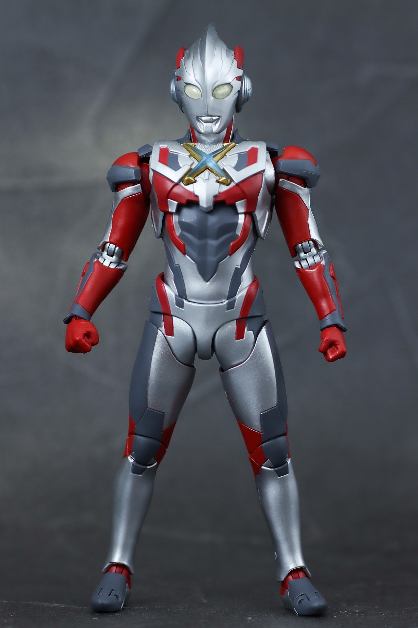 S.H.フィギュアーツ　ウルトラマンエックス（『ニュージェネレーション スターズ』Ver.）　レビュー　本体