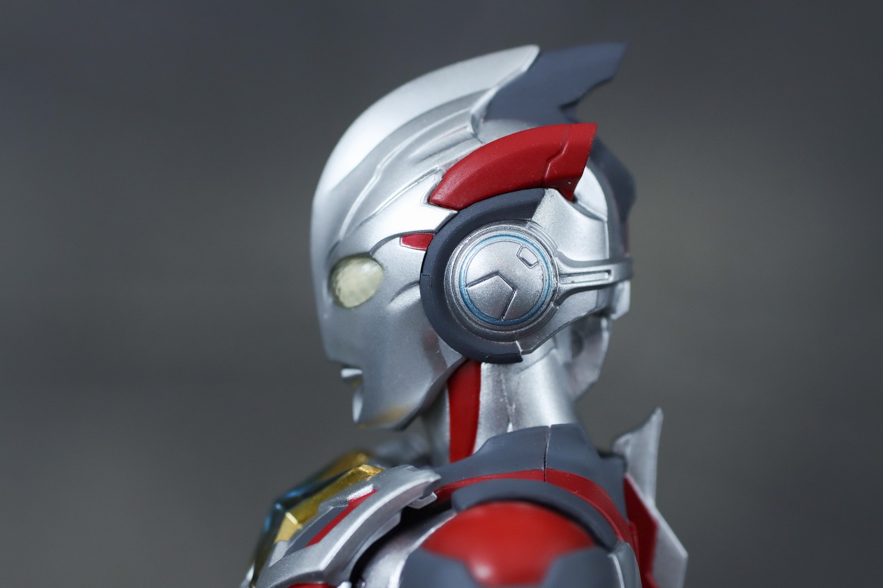 S.H.フィギュアーツ　ウルトラマンエックス（『ニュージェネレーション スターズ』Ver.）　レビュー　本体