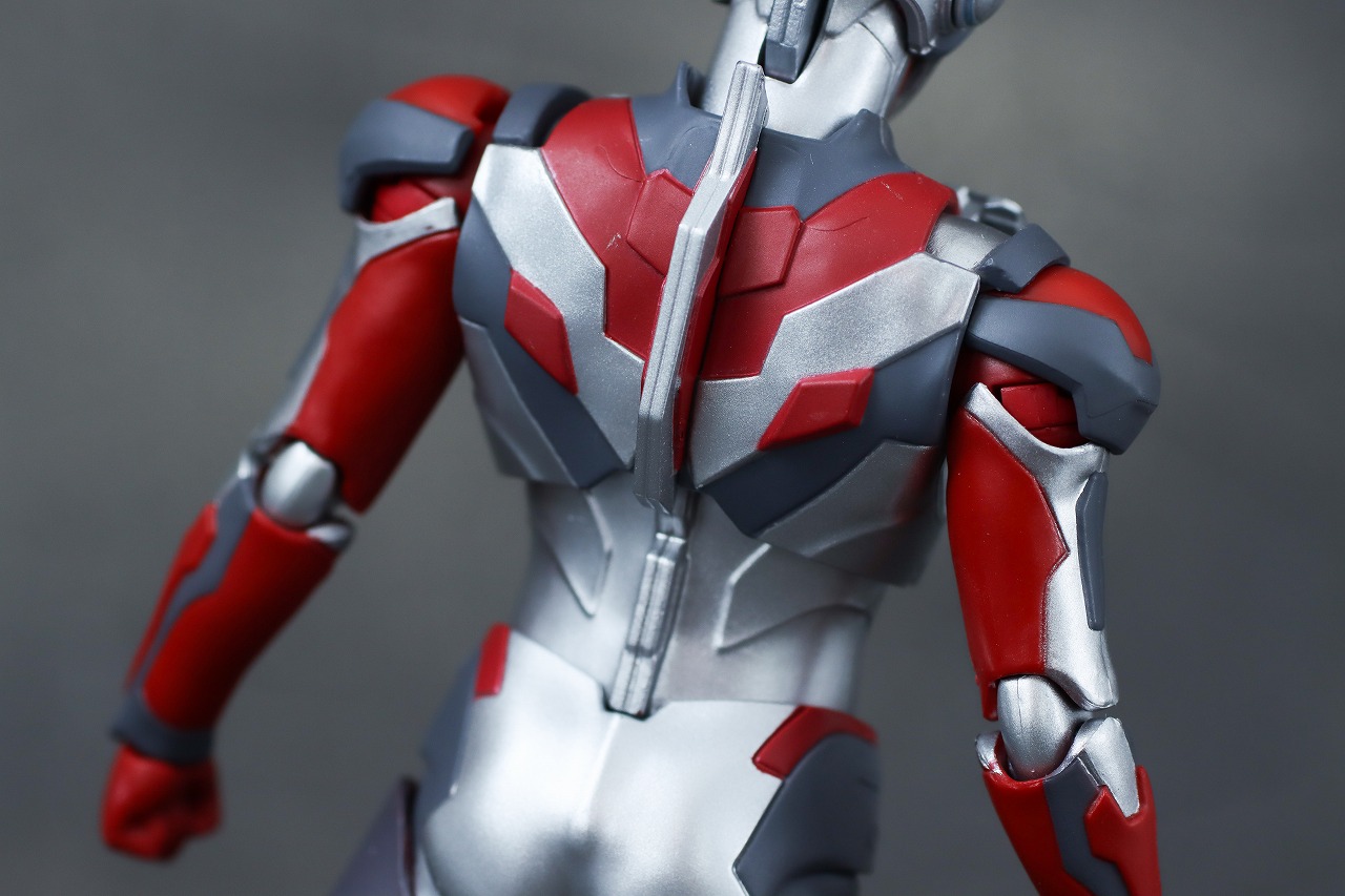 S.H.フィギュアーツ　ウルトラマンエックス（『ニュージェネレーション スターズ』Ver.）　レビュー　本体