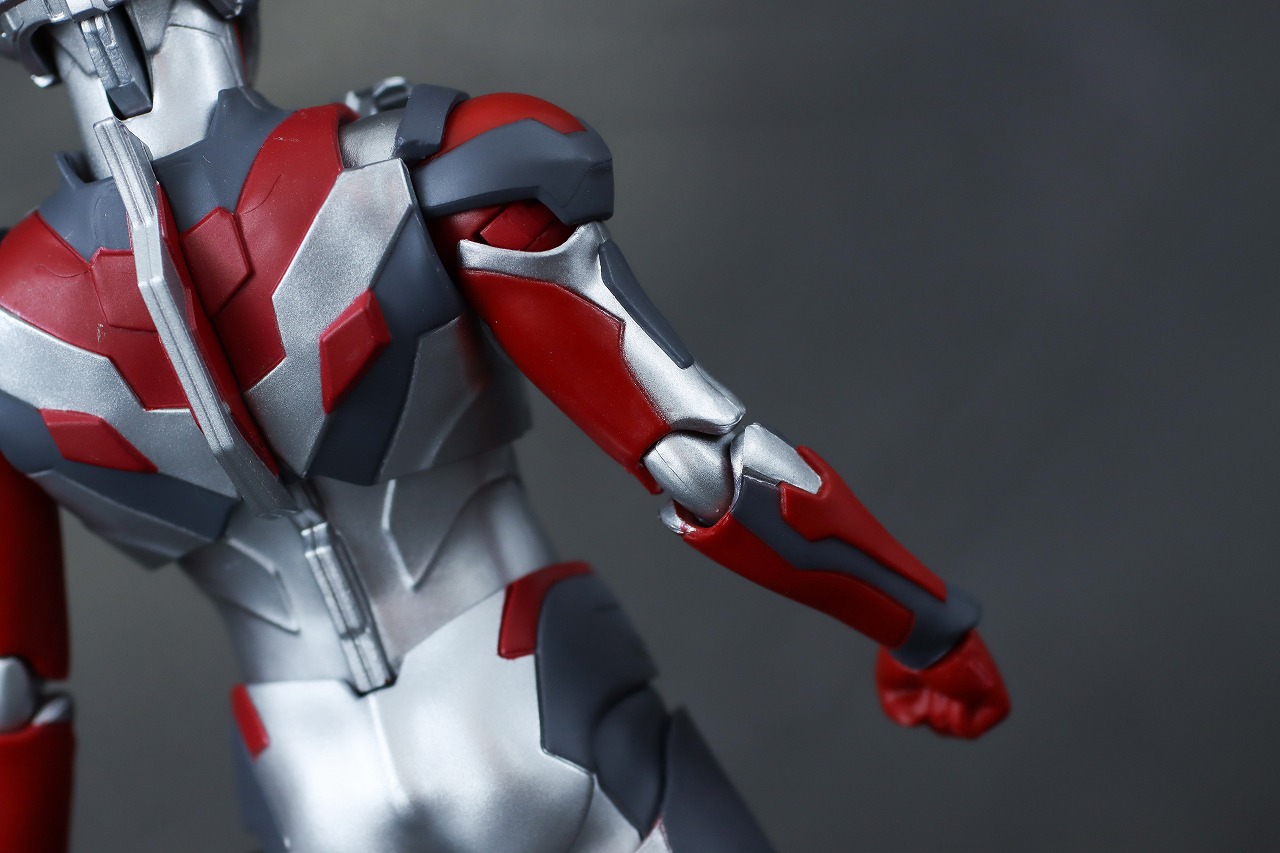 S.H.フィギュアーツ　ウルトラマンエックス（『ニュージェネレーション スターズ』Ver.）　レビュー　本体