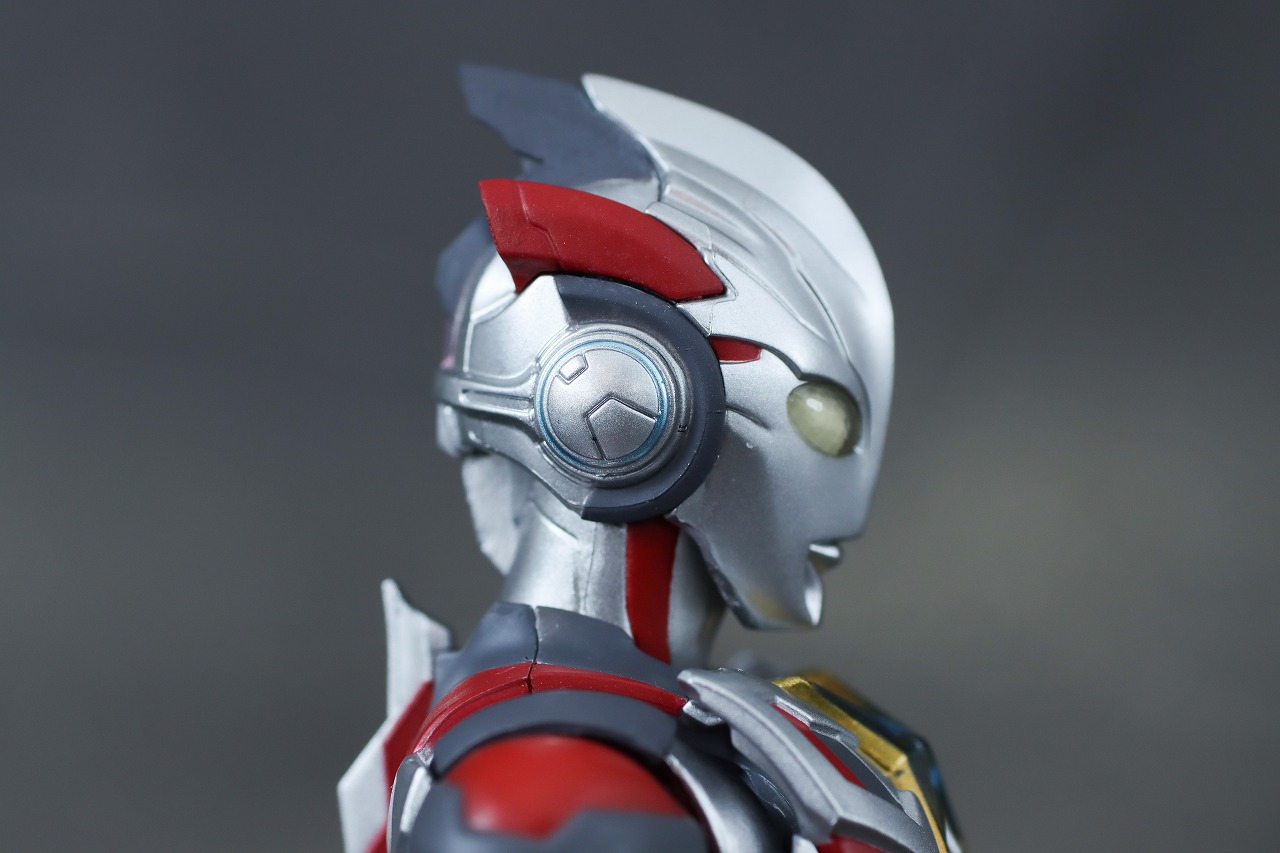 S.H.フィギュアーツ　ウルトラマンエックス（『ニュージェネレーション スターズ』Ver.）　レビュー　本体