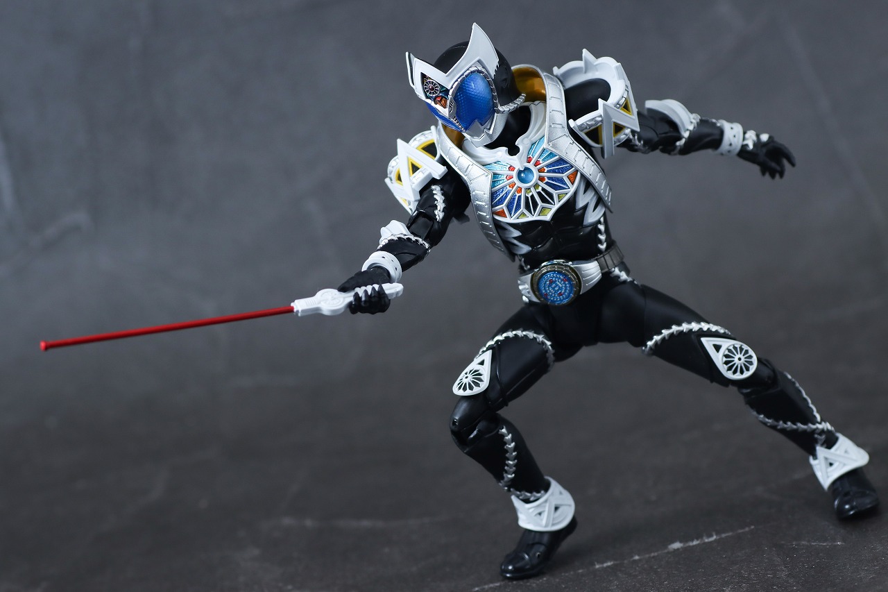 S.H.フィギュアーツ　仮面ライダーサガ　真骨彫製法　レビュー　アクション　