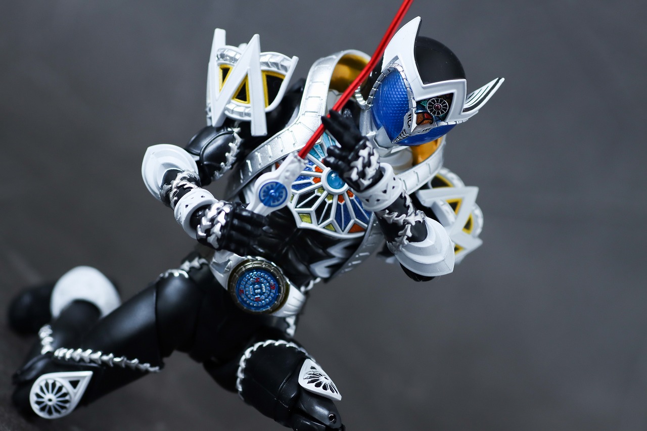 S.H.フィギュアーツ　仮面ライダーサガ　真骨彫製法　レビュー　アクション　