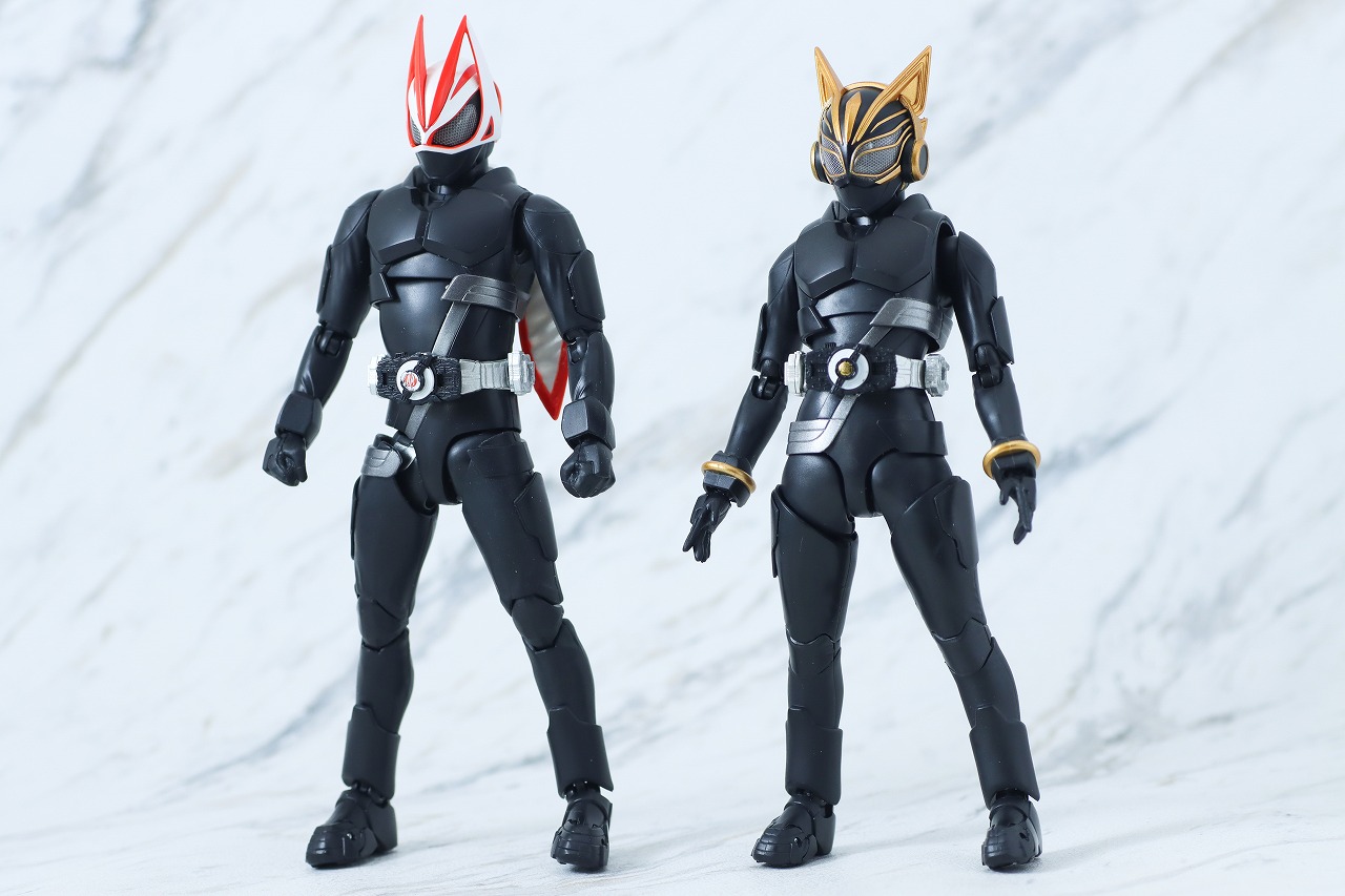 S.H.フィギュアーツ　仮面ライダーナーゴ エントリーレイズフォーム＆エントリーレイズセット　レビュー　本体　比較　仮面ライダーギーツ