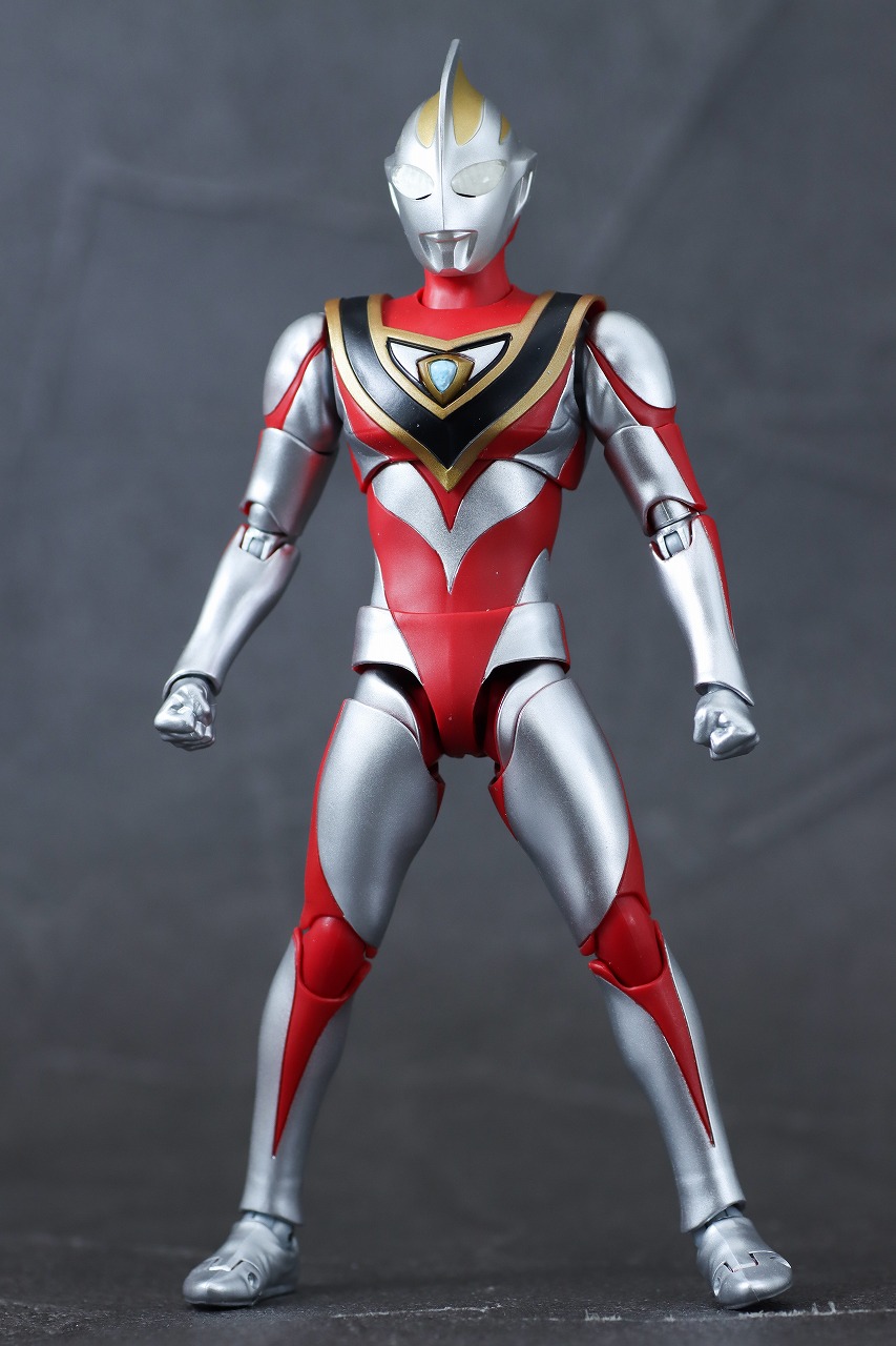 S.H.フィギュアーツ　ウルトラマンガイア V2　真骨彫製法　レビュー　本体