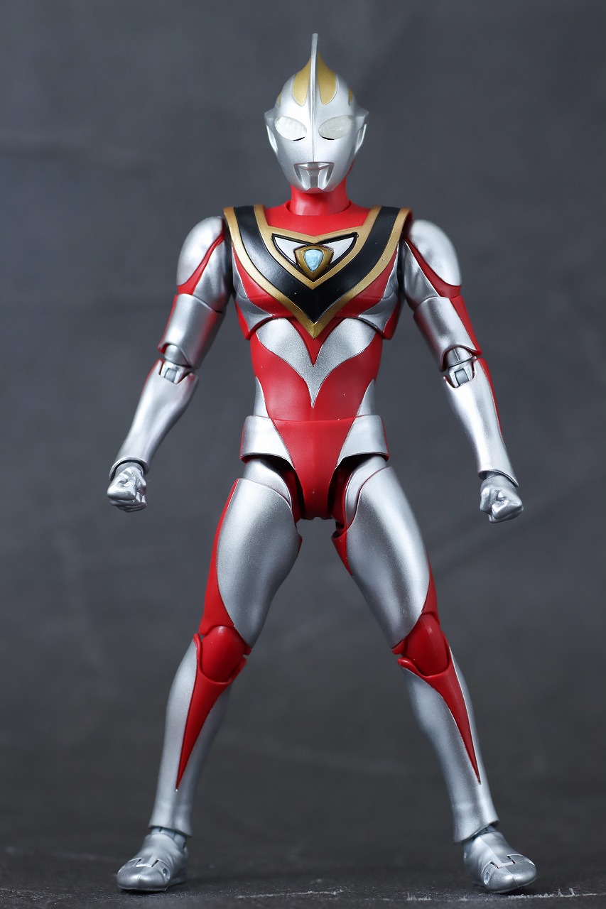 S.H.フィギュアーツ　ウルトラマンガイア V2　真骨彫製法　レビュー　本体