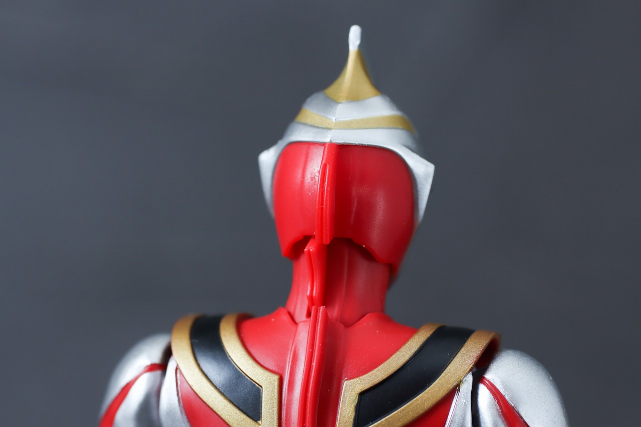 S.H.フィギュアーツ　ウルトラマンガイア V2　真骨彫製法　レビュー　本体