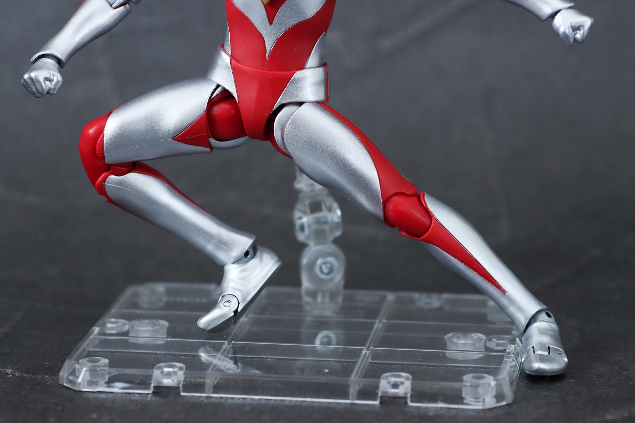 S.H.フィギュアーツ　ウルトラマンガイア V2　真骨彫製法　レビュー　可動範囲