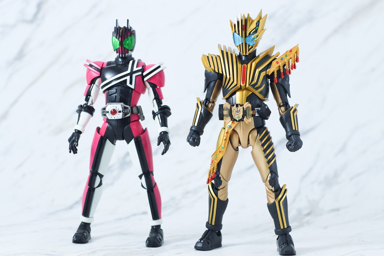 S.H.フィギュアーツ　仮面ライダーレジェンド　レビュー　本体　仮面ライダーディケイド　真骨彫製法　比較