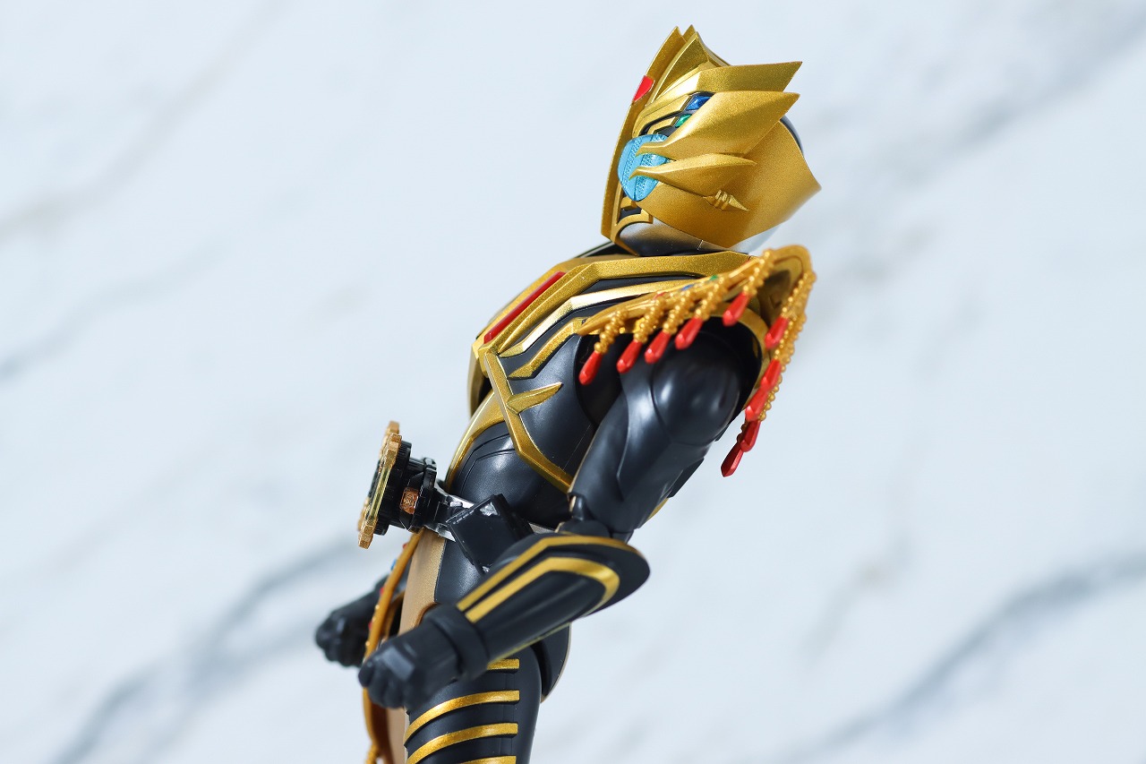 S.H.フィギュアーツ　仮面ライダーレジェンド　レビュー　可動範囲