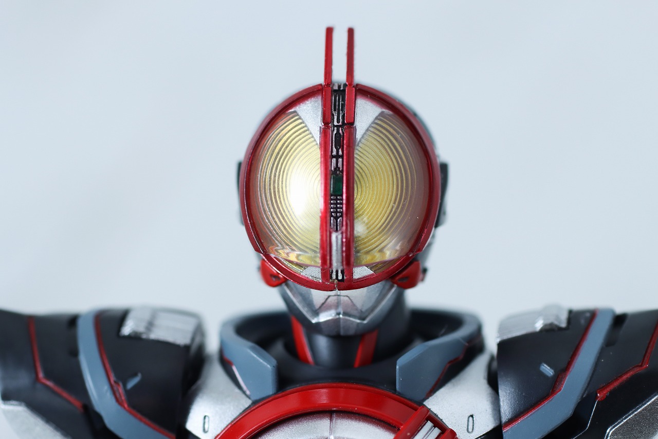 S.H.フィギュアーツ　仮面ライダーネクストファイズ　真骨彫製法　レビュー　本体