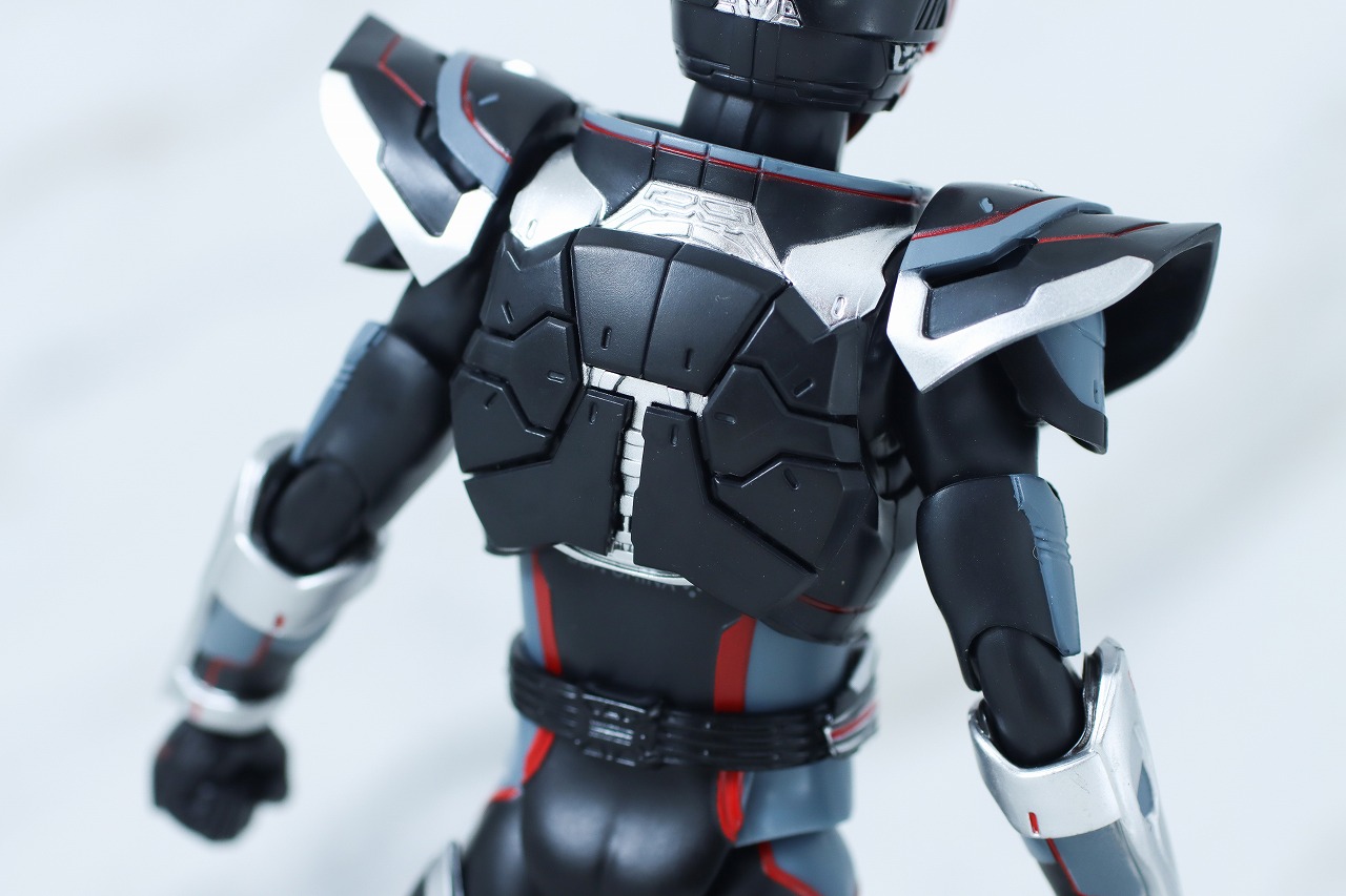 S.H.フィギュアーツ　仮面ライダーネクストファイズ　真骨彫製法　レビュー　本体