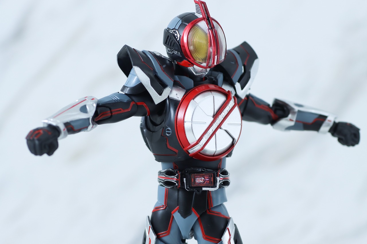 S.H.フィギュアーツ　仮面ライダーネクストファイズ　真骨彫製法　レビュー　可動範囲