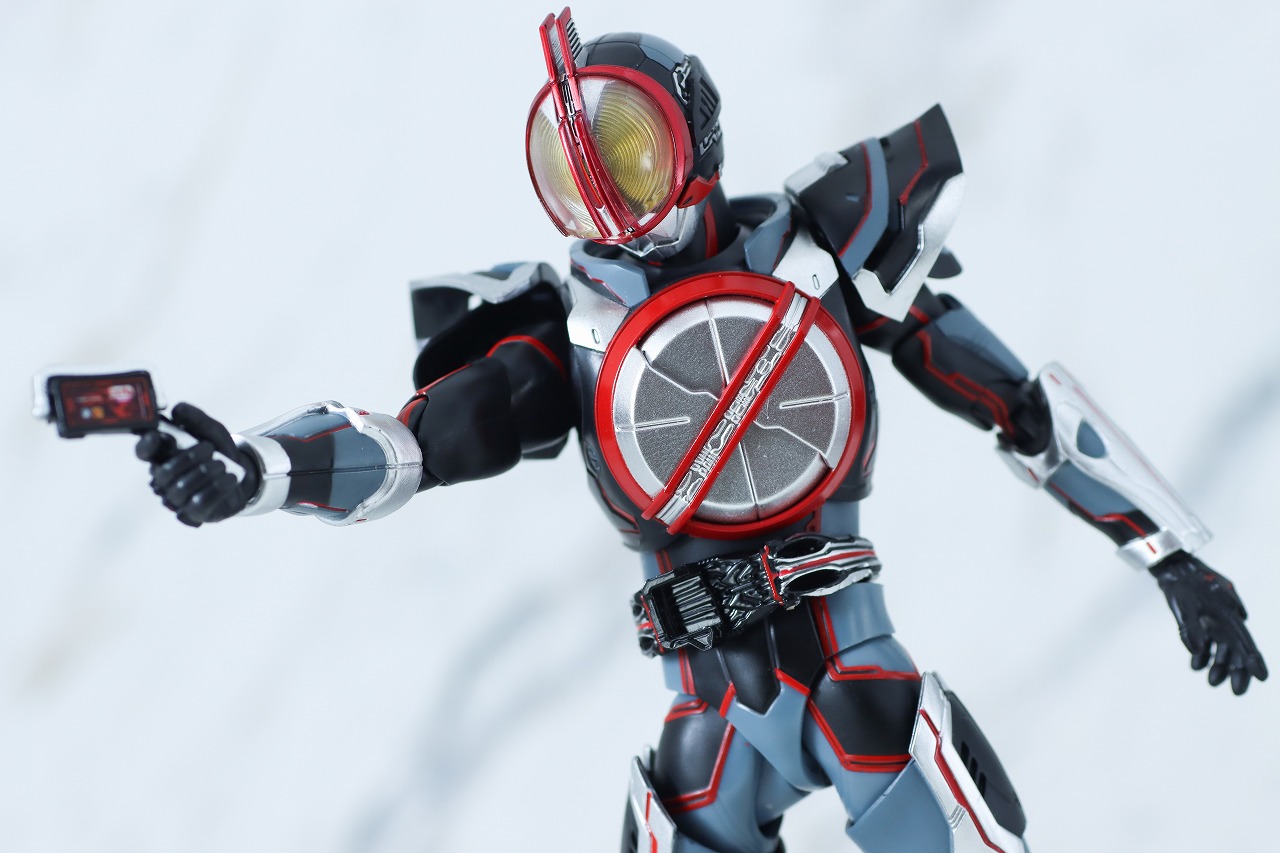 S.H.フィギュアーツ　仮面ライダーネクストファイズ　真骨彫製法　レビュー　アクション