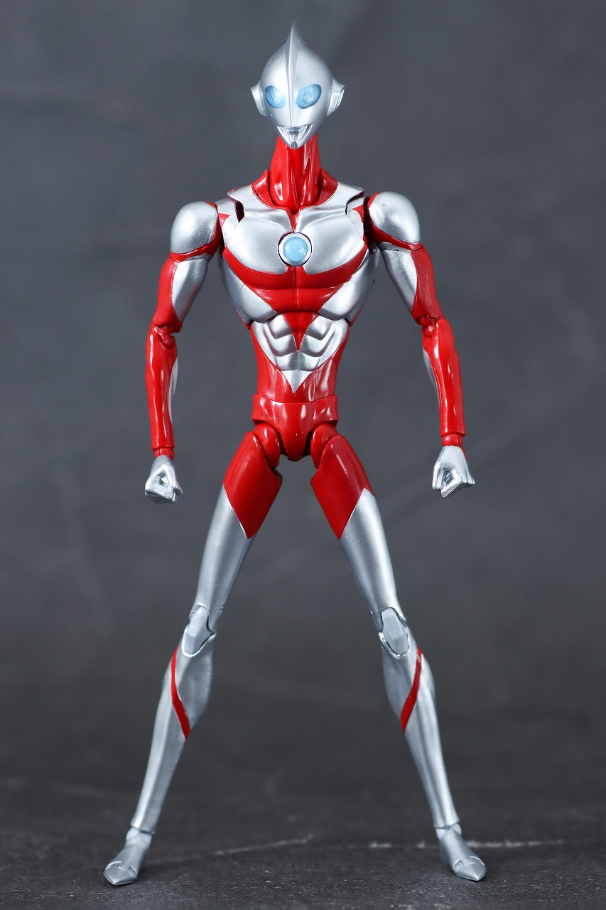 S.H.フィギュアーツ　ウルトラマン＆エミ（『Ultraman:Rising)』）　レビュー　本体