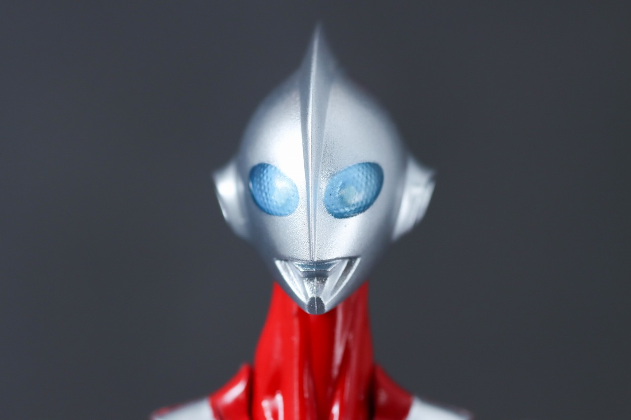 S.H.フィギュアーツ　ウルトラマン＆エミ（『Ultraman:Rising)』）　レビュー　本体