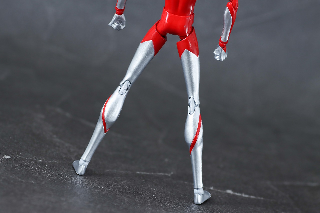 S.H.フィギュアーツ　ウルトラマン＆エミ（『Ultraman:Rising)』）　レビュー　本体