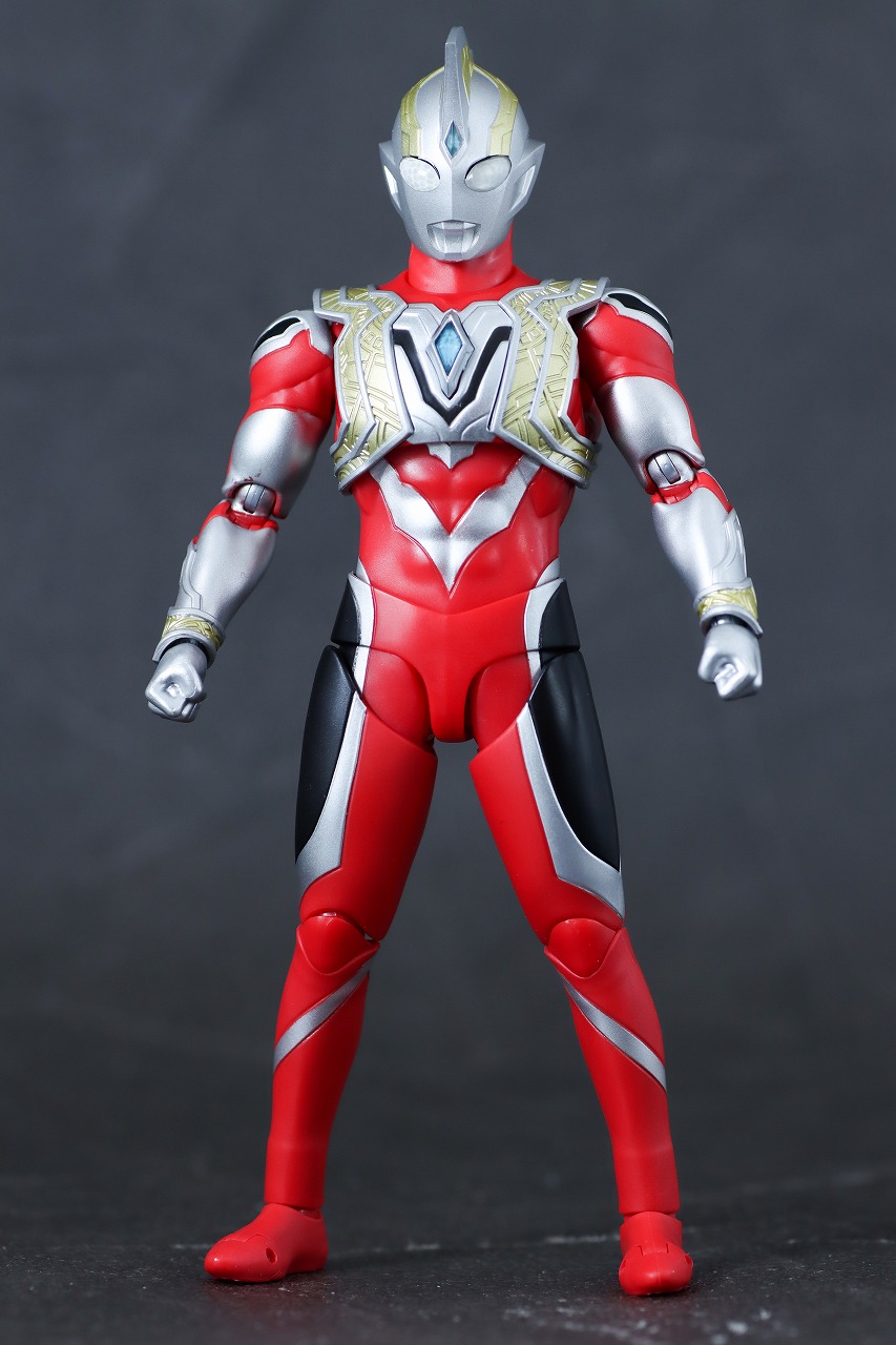 S.H.フィギュアーツ　ウルトラマントリガー　パワータイプ　レビュー　本体