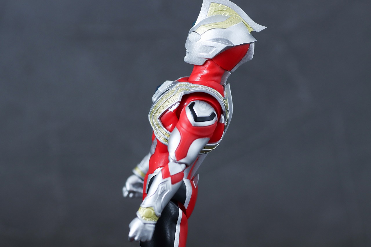 S.H.フィギュアーツ　ウルトラマントリガー　パワータイプ　レビュー　可動範囲