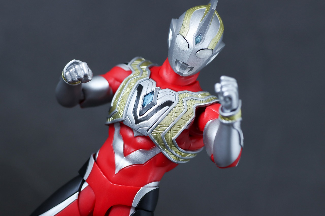 S.H.フィギュアーツ　ウルトラマントリガー　パワータイプ　レビュー　アクション