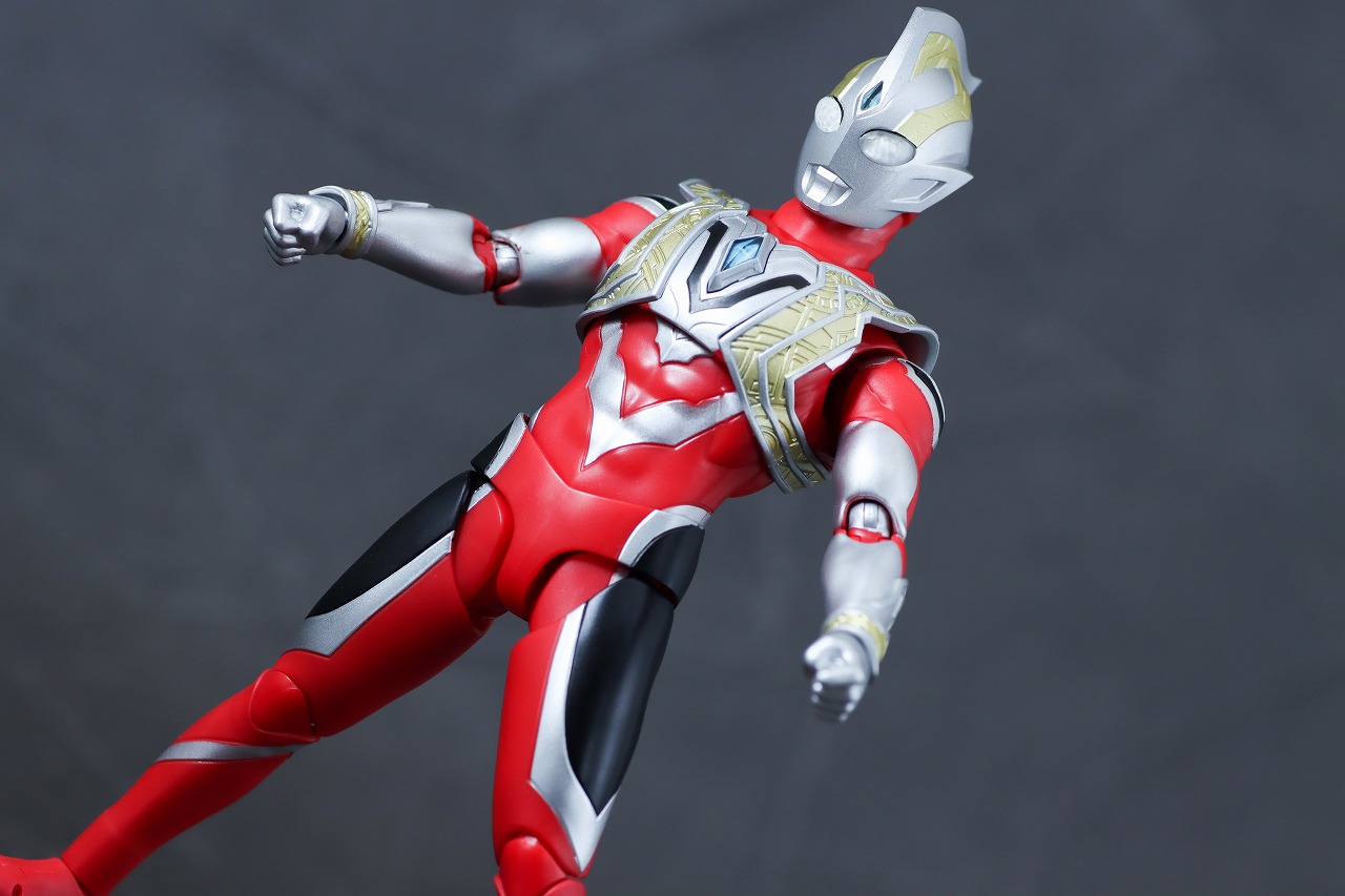 S.H.フィギュアーツ　ウルトラマントリガー　パワータイプ　レビュー　アクション