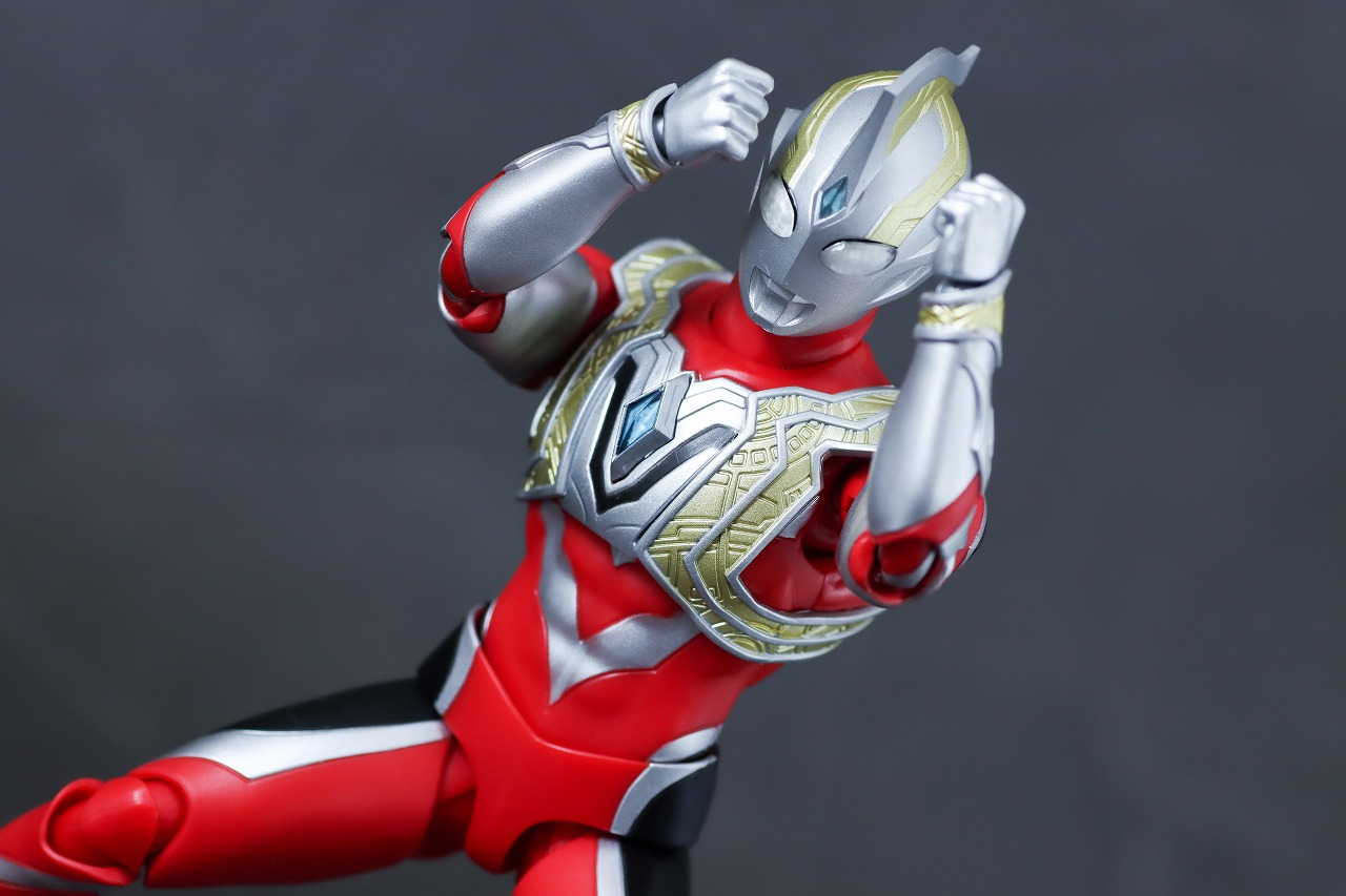 S.H.フィギュアーツ　ウルトラマントリガー　パワータイプ　レビュー　アクション