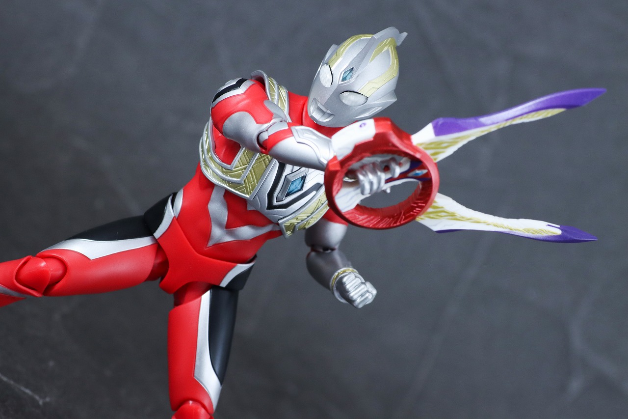 S.H.フィギュアーツ　ウルトラマントリガー　パワータイプ　レビュー　アクション