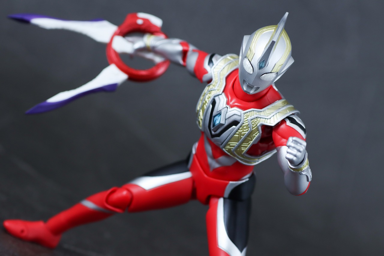 S.H.フィギュアーツ　ウルトラマントリガー　パワータイプ　レビュー　アクション