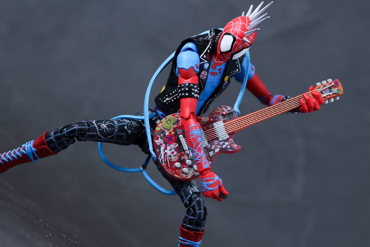 S.H.フィギュアーツ　スパイダー・パンク（『スパイダーマン：アクロス・ザ・スパイダーバース』） 　レビュー　アクション