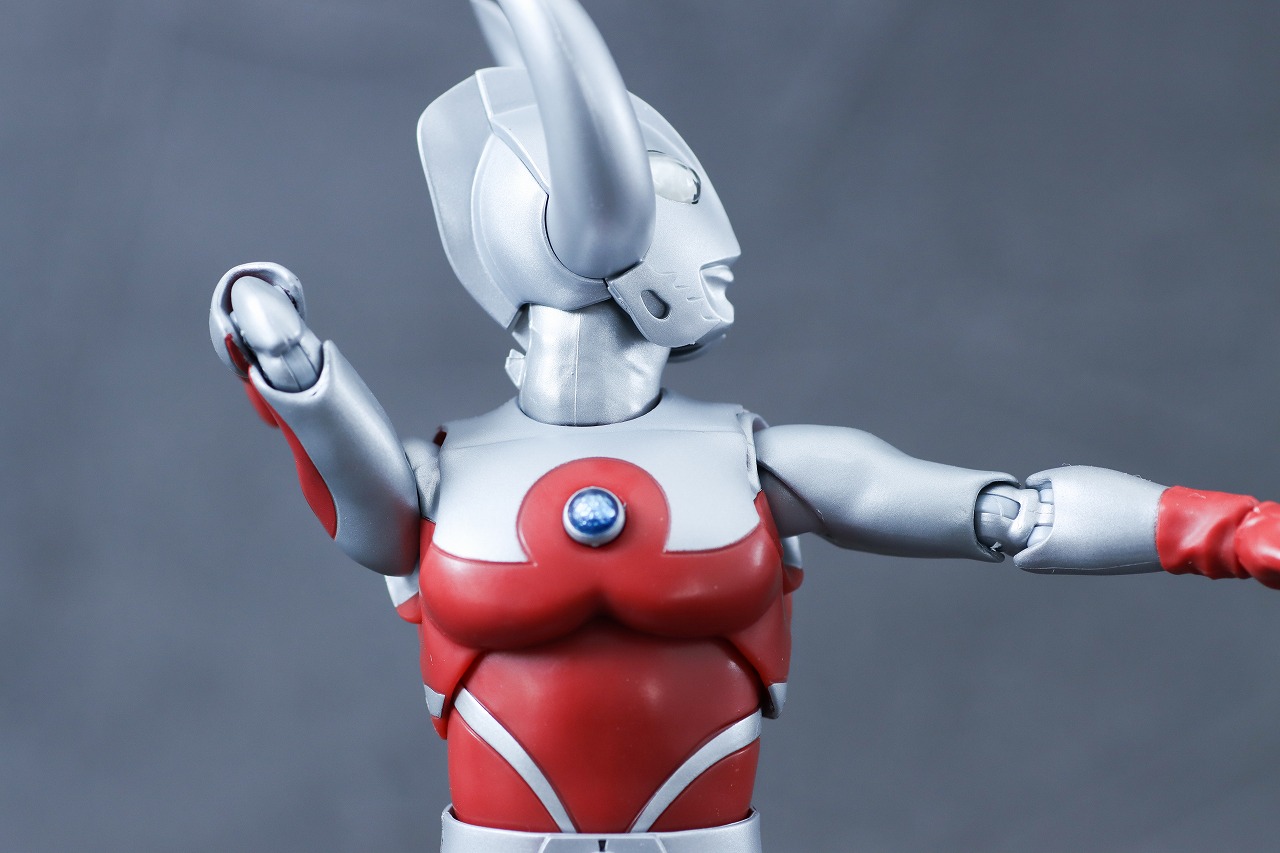 S.H.フィギュアーツ　ウルトラの父　レビュー　可動範囲