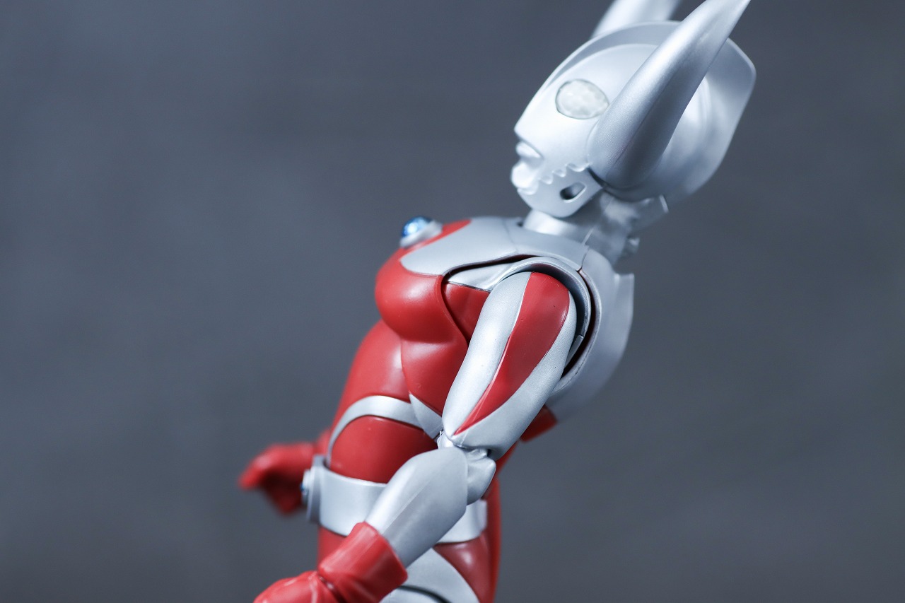 S.H.フィギュアーツ　ウルトラの父　レビュー　可動範囲