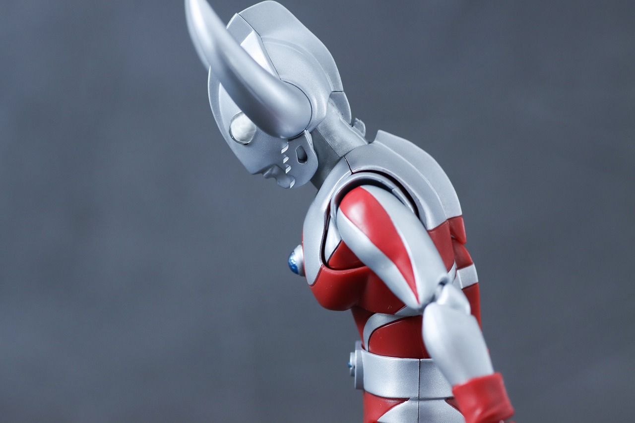 S.H.フィギュアーツ　ウルトラの父　レビュー　可動範囲