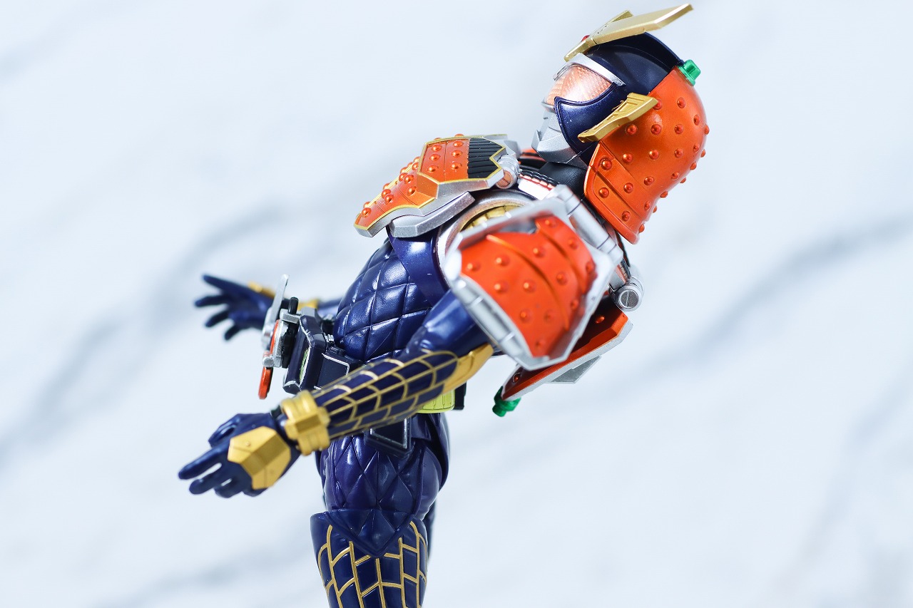 S.H.フィギュアーツ 真骨彫製法　仮面ライダー鎧武 オレンジアームズ　レビュー　可動範囲