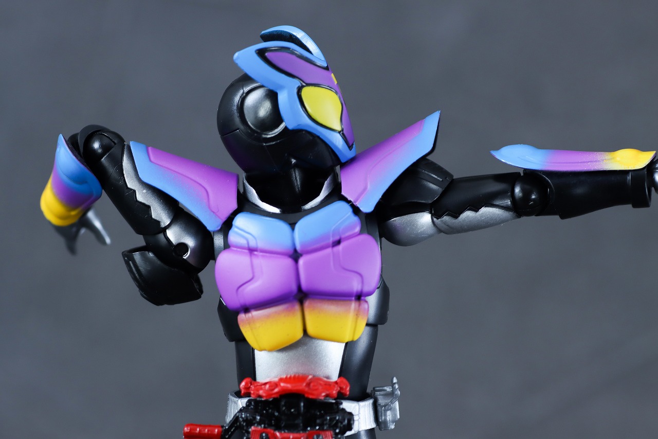 仮面ライダーアクションフィギュア　仮面ライダーガヴ ポッピングミフォーム　レビュー　可動範囲