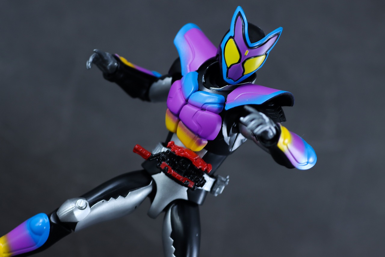 仮面ライダーアクションフィギュア　仮面ライダーガヴ ポッピングミフォーム　レビュー　アクション