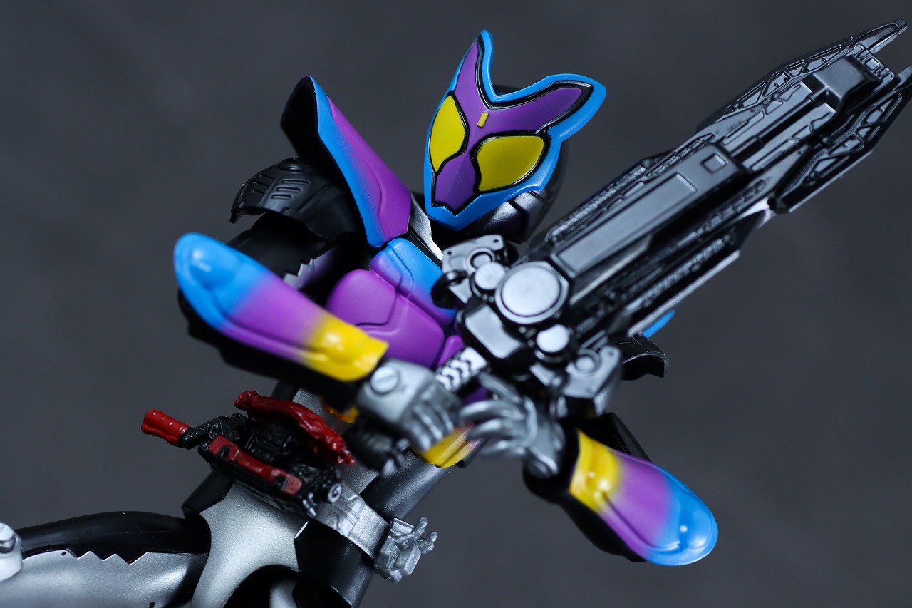 仮面ライダーアクションフィギュア　仮面ライダーガヴ ポッピングミフォーム　レビュー　アクション