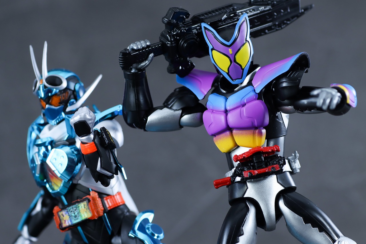 仮面ライダーアクションフィギュア　仮面ライダーガヴ ポッピングミフォーム　レビュー　アクション S.H.フィギュアーツ　仮面ライダーガッチャード　スチームホッパー