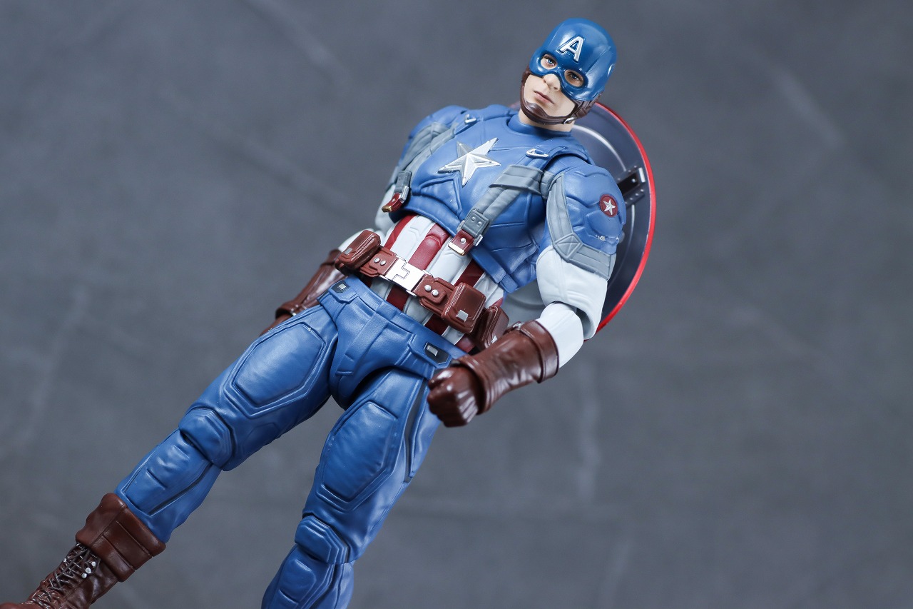 MAFEX　キャプテンアメリカ　Classic Suit　クラシックスーツ　レビュー　アクション