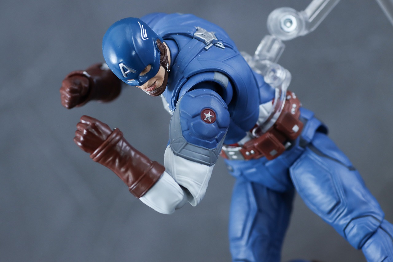 MAFEX　キャプテンアメリカ　Classic Suit　クラシックスーツ　レビュー　アクション